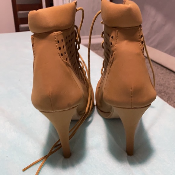 Women’s heels - Picture 3 of 4